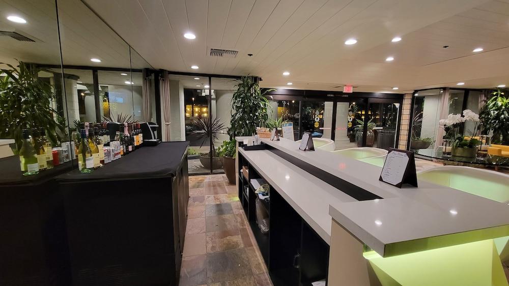 奥兰治县中庭酒店 尔湾 外观 照片
