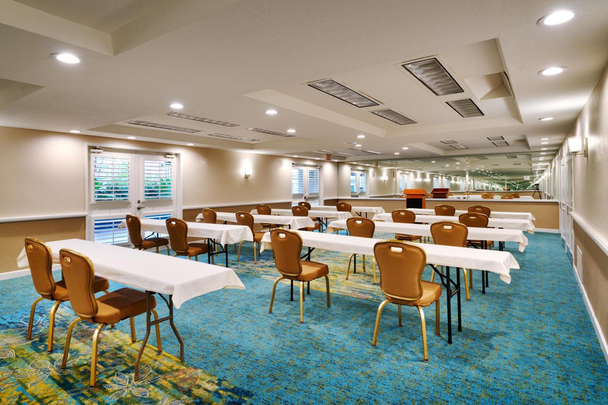 奥兰治县中庭酒店 尔湾 外观 照片